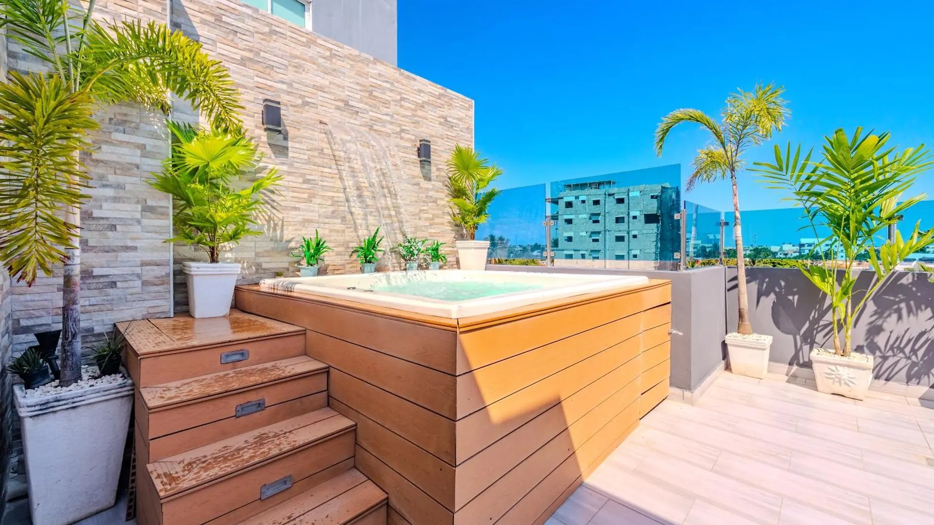 Ultimate Relaxation Private Jacuzzy And Premium Comfort contacts
